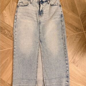 GAP Women's Faded Blue Midi Denim Skirt